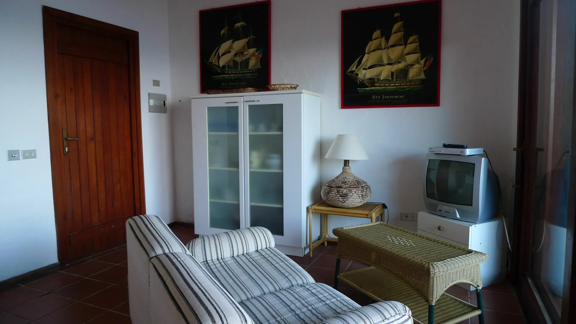 Casa Blue Villaggio Est Capo Coda Cavallo 0*,  Itália