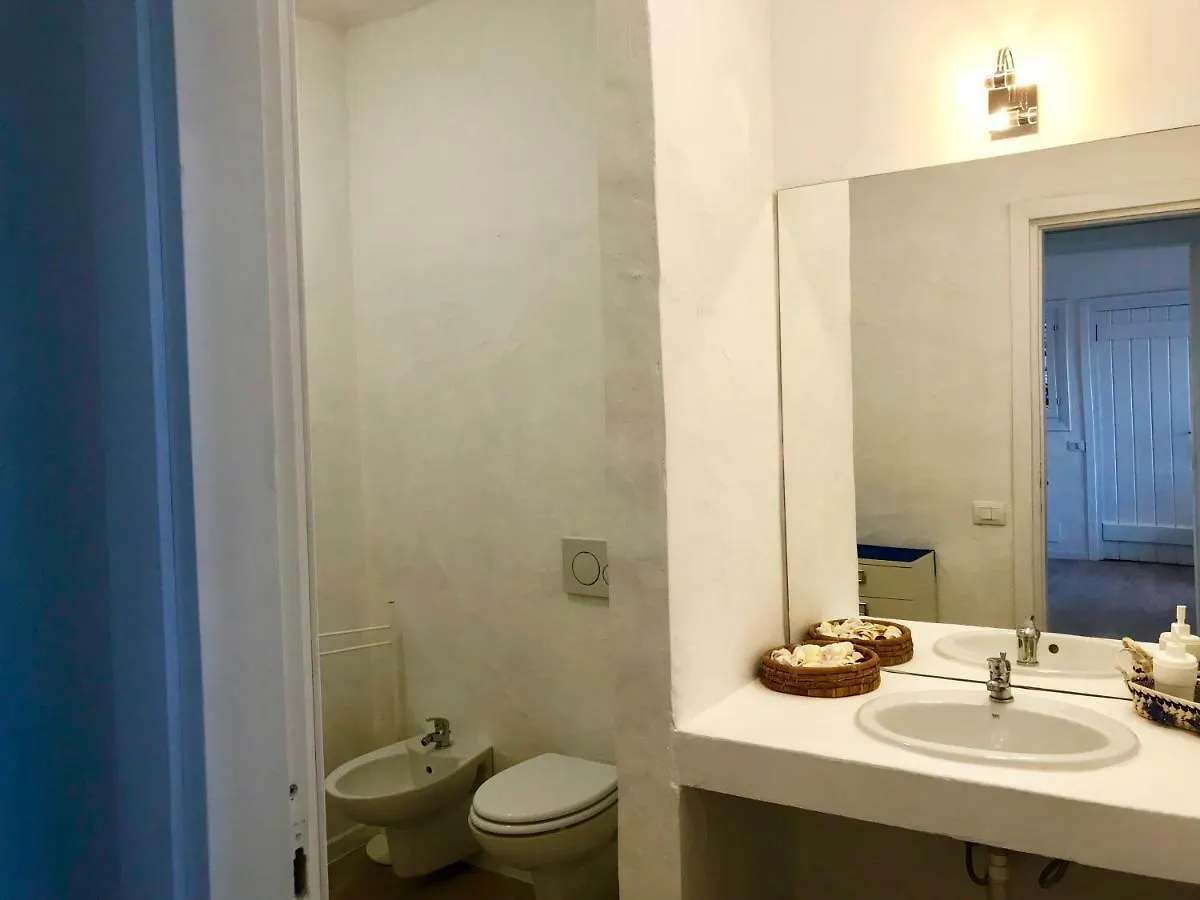 Casa Blue Villaggio Est Capo Coda Cavallo 0*,  Itália